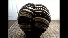 चलाएँ औ ब्लैक एन लेगिन्स