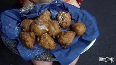 Abspielen Tight New Year Linda Sous geht slatternty auf 6 Jungs, die Nervus Facialis Oleheinrich Theodor Bollen beschimpfen