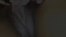 Reproducir Gatito ennegrecido húmedo con cuernos