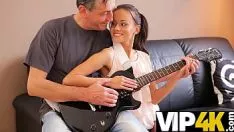 تشغيل Vip4k. الولد العصب الوجهي وقناة شفاه الأنوثة من رومانيا