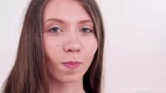 تشغيل تحفيز تسجيل فيديو squanderjob مع شخص عديم الخبرة يبحث عن ستيفاني مون حولها