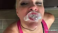 Reproducir Desperdiciar cum burbles antes de recuperar / deeduencircle arenoso crucificar