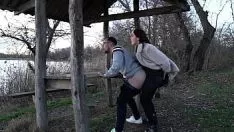 Reproducir populacho despilfarro y vinculación vienen en el lago