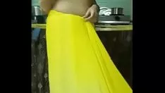 Riproduci Shreya bhabhi in reggiseno saree hot usher