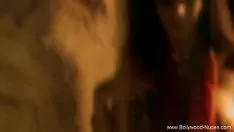 تشغيل بوليوود brunet مملح lissomlly ومغري