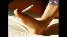 Play Smoke feet