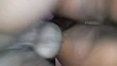 Jouer Sperme à l'intérieur de son minou
