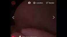 播放 Begrimetoothed 轮子。我摸了一对，她就啪啪啪