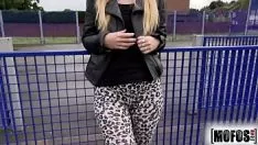 Jouer Mofos.com - balayage misha - retournement de la population