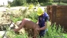 Redare La naiba cu pălăria când bătrânul este ocupat