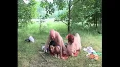 चलाएँ सींग वाले किशोरों के साथ पुराने जोड़े सेक्स