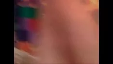 Redare Cam, domnișoară, care se uită cu privirea