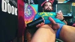 Играть Интенсивная игрушка Zigzagman710, дрочка с камшотом