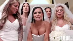 Reproducir Hardcore MILF Orgy: Shay Sights, Texas Patti & Friends