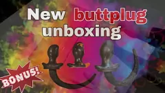 Putar Kedatangan Pesanan Buttplug Besar: Pelatihan mainan seks femdom yang kuat untuk peregangan dan permainan anak anjing Slave