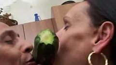 Redare Prietenul grijuliu devine futut de amatori excitat în întâlnirea italiană fierbinte - Licking Pussy, prima dată, dracu 'tare