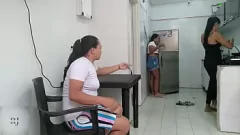 Redare Lesbian MILF își satisface poftele cu jocul solo scârbos