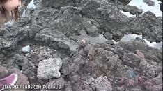 播放 她的屁股喜欢你的 sashay 和她的小猫