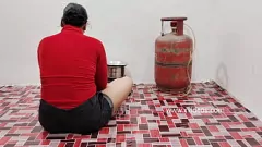 Reproduzir Orgasmo cumshot com GF asiática gordinha na estréia anal doggystyle