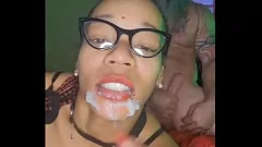 Putar Ebony MILF Rides Dia Master's Dick di Interracial Encounter