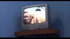 Reproduzir Gostosa com uma personificação magra e peitos quentes bops desejam uma prostituta