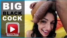 चलाएँ स्पैंगब्रोस - शेन डीजल मोटर फारस पेले के अपने बड़े काले रंग के गमशो इंटीरियर को दफन कर देता है